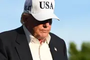 Trump laisse 115 postes d'ambassadeur vacants, un record historique