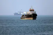Trump suspend l'escorte à Ormuz, espoir d'accord avec l'Iran