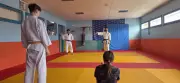 Un atelier d'arts martiaux pour aider des collégiens à reprendre confiance