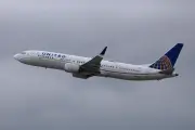 Un Boeing 767 percute un camion et un lampadaire à l'atterrissage à Newark