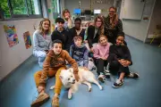Un chien pédagogique aide des élèves en difficulté dans le Lot-et-Garonne
