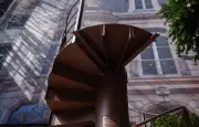 Un tronçon de l'escalier de la tour Eiffel vendu 450.160 euros aux enchères