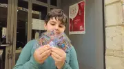 Vente Pokémon à Nîmes : Dracaufeu à 1 100 € boudé, mais Arthur (9 ans) ravi