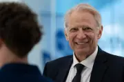 Villepin en Charente-Maritime malgré l'affaire des statuettes