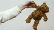 Vol à Séville : appel pour retrouver la peluche d'un enfant décédé