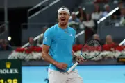 Zverev domine Blockx et rejoint Sinner en finale à Madrid