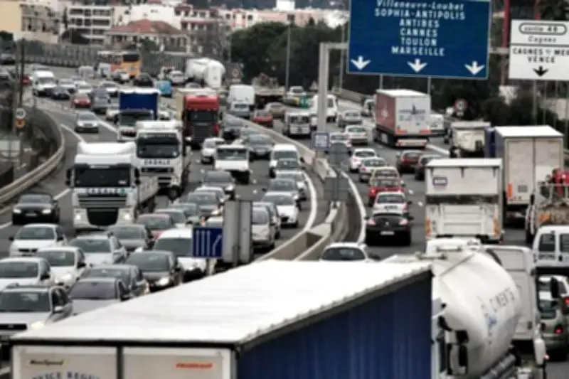 112 km de bouchons cumulés sur l'A8 en cinq jours dans les Alpes-Maritimes