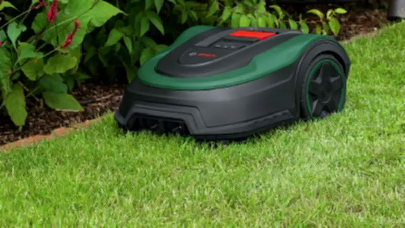 5 robots tondeuses en promo chez Amazon : jusqu'à 100 € de réduction