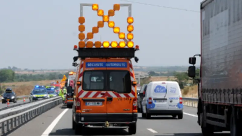 Accident entre deux poids lourds sur l’A9 : deux blessés légers et trafic perturbé