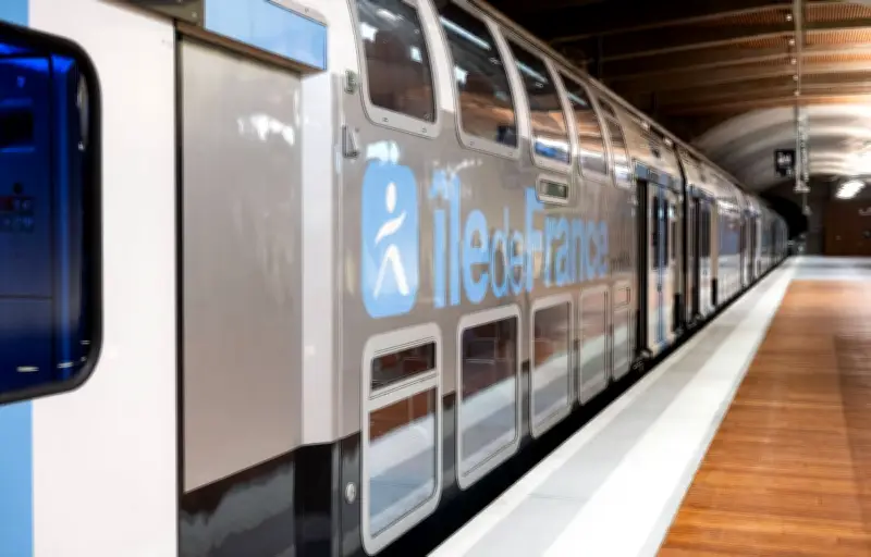 Accident RER C : une femme gravement blessée par un portique à Paris