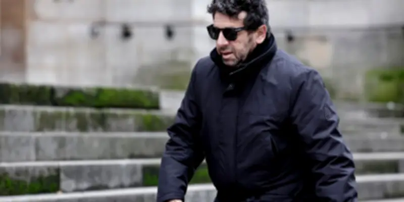 Affaire Patrick Bruel : que signifie le statut de témoin assisté ?