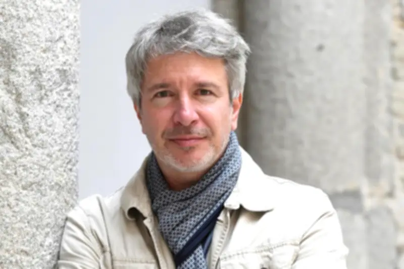 Affaire Rexhino Abazaj : Eric Vuillard dénonce un procès kafkaïen