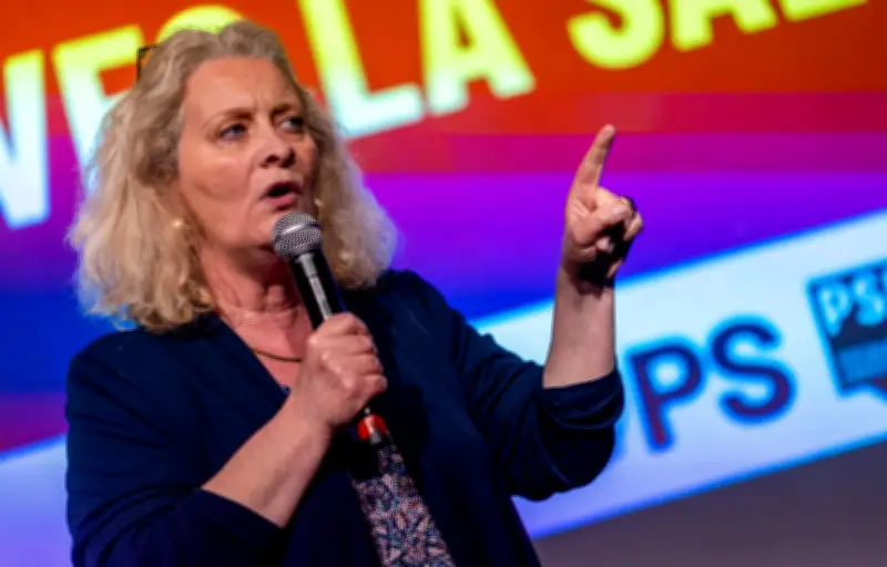 Agression de la maire du 10e arrondissement de Paris par des militants d'extrême droite