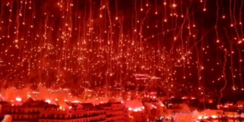 Alger baignée de rouge : la fête du Mouloudia en vidéo