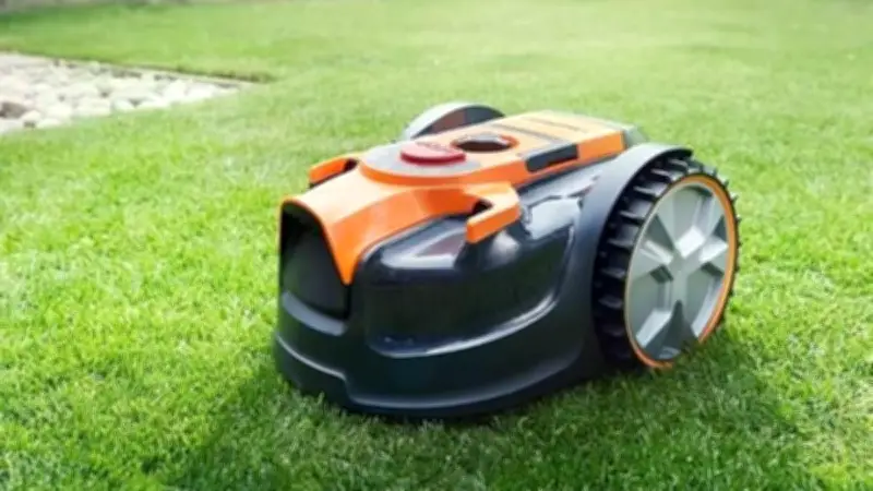 Amazon casse les prix sur 5 robots tondeuses haut de gamme