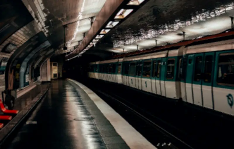 Amende de 200 euros pour un téléviseur neuf dans le métro parisien