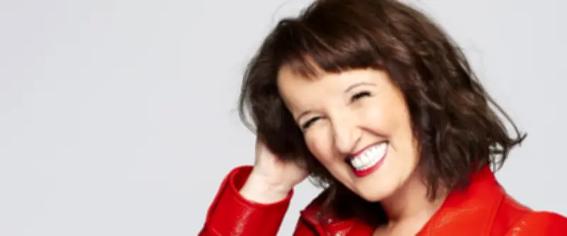 Anne Roumanoff : "J'aime me lancer sans texte" aux arènes du Crès