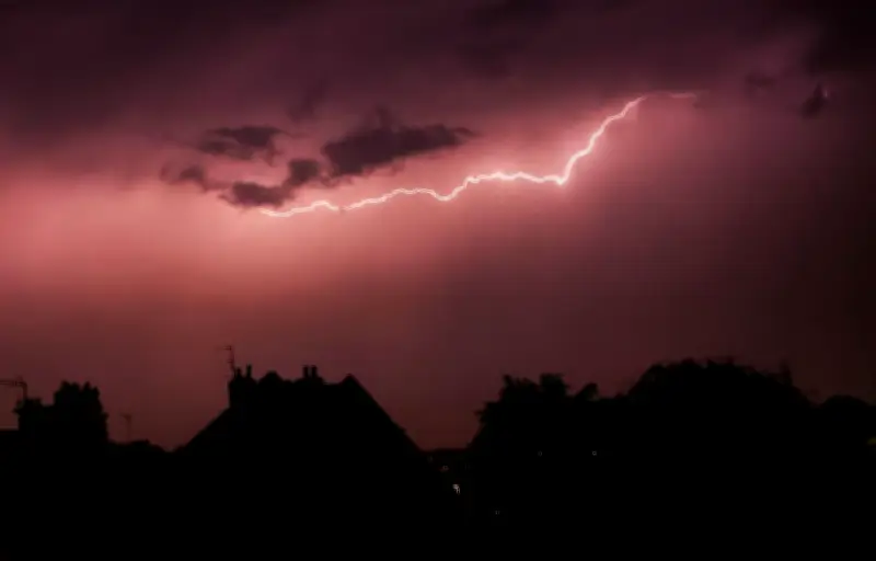 Après la canicule, pluie et orages : 3 départements en vigilance orange