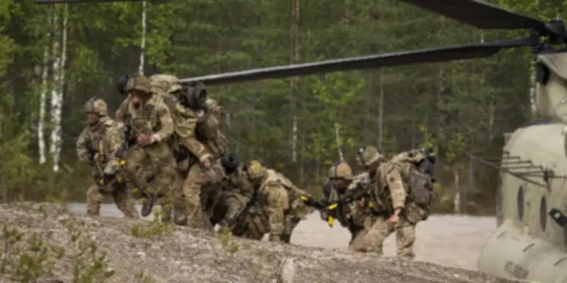 Après l'annonce d'une révision militaire américaine, les alliés face aux ambiguïtés de Washington