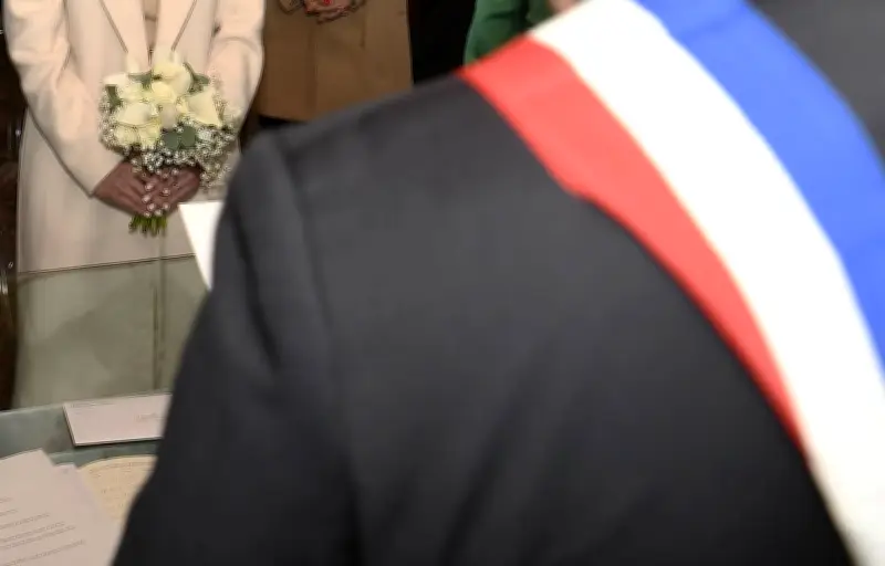 Assemblée : le texte controversé sur les mariages d'étrangers irréguliers de retour