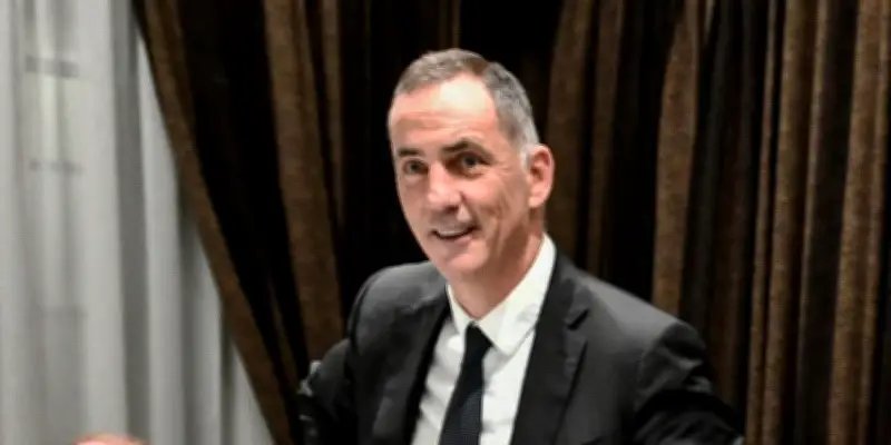 Autonomie de la Corse : Simeoni prévient des conséquences d'un rejet