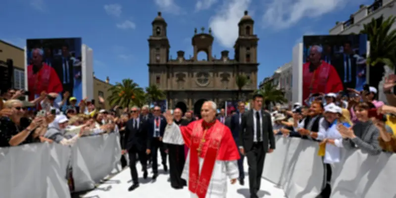 Aux Canaries, le pape Léon XIV dénonce l’indifférence envers les migrants