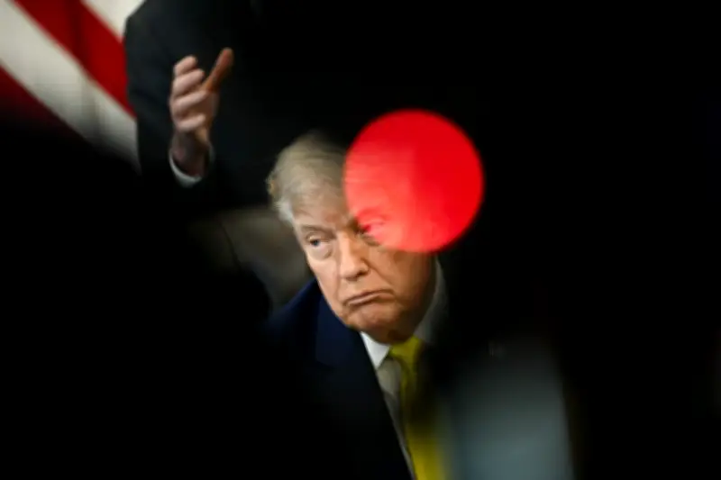 Avant le G7, Trump s'entretient avec Poutine et Zelensky