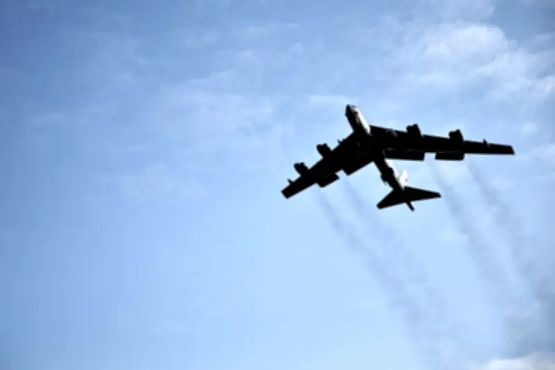 B-52 américain s'écrase en Californie : huit morts, aucune chance de survie