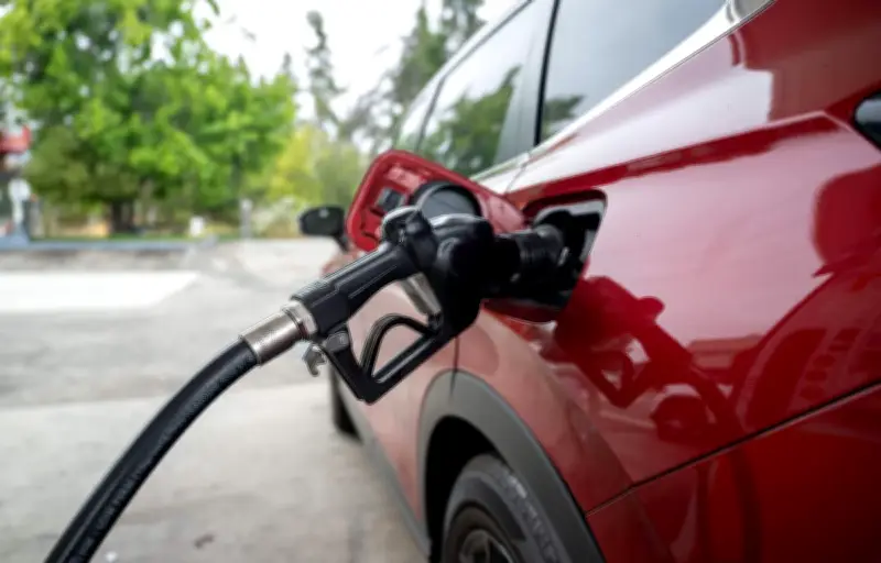 Baisse des prix du gazole et SP95-E10 en France malgré la canicule