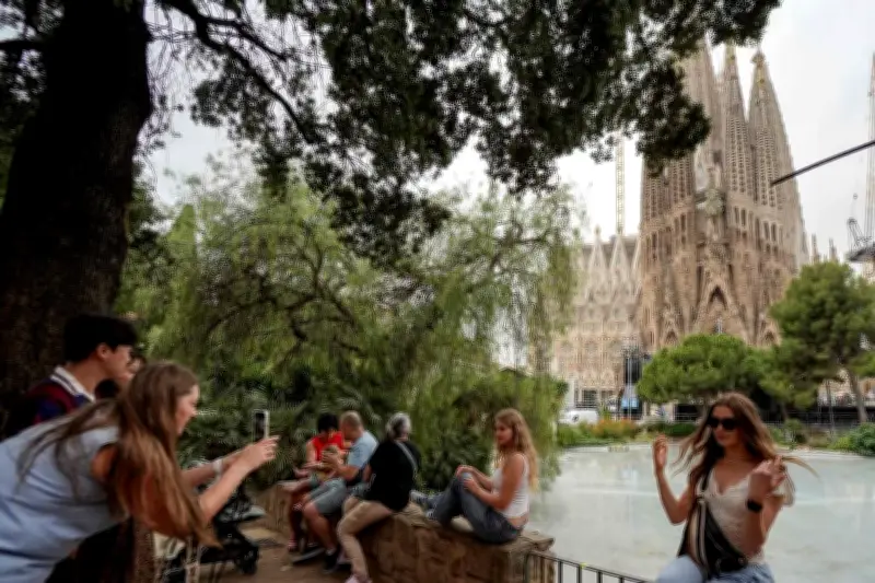 À Barcelone, la Sagrada Familia étouffe son quartier