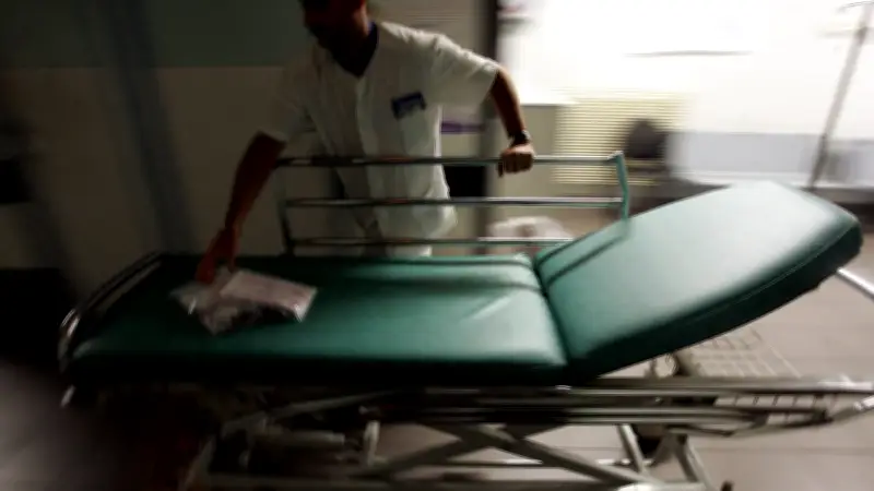 Bébé de 18 mois oublié dans une voiture à Marseille : décès à l'hôpital