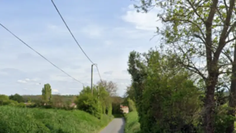 Blocs de béton barrent un chemin près de Vancia : APRR s'explique