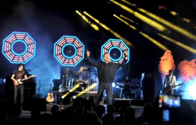 Blur attend la fin du comeback d'Oasis pour revenir sur scène