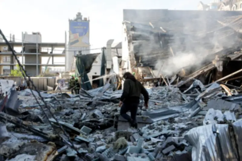 Bombardements russes massifs en Ukraine : au moins 13 morts et une centaine de blessés