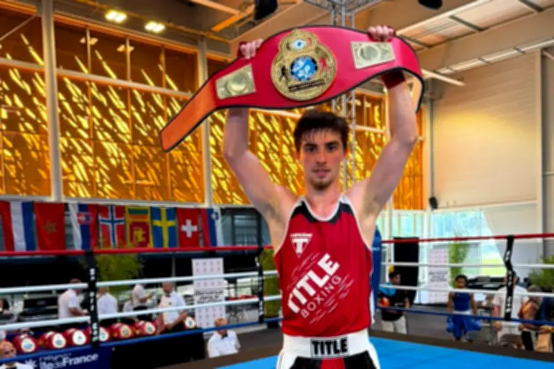 Boxe : Adam Askhapov remporte une 5e ceinture et vise les JO 2028