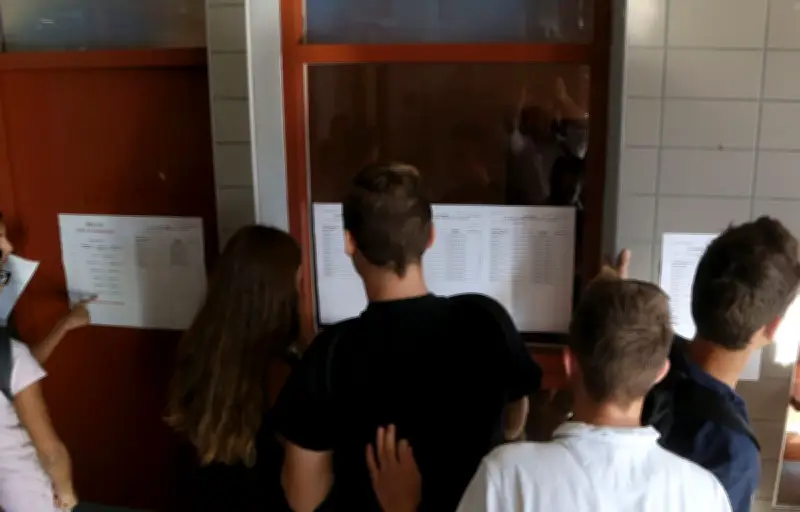 Brevet 2026 : sujets et corrigés de Physique-Chimie et SVT