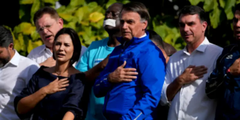 Brésil : la famille Bolsonaro se déchire avant la présidentielle