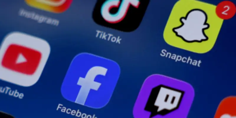 Canada : vers une interdiction des réseaux sociaux aux moins de 16 ans