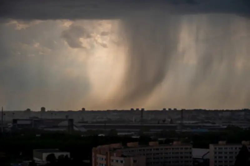 Canicule : 13 départements rétrogradés, violents orages attendus