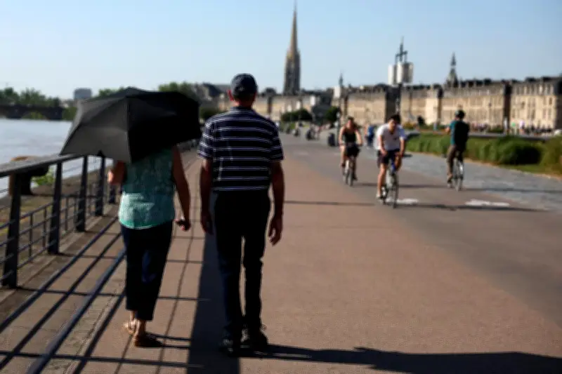 Canicule : 53 départements en alerte orange, la Fête de la musique annulée