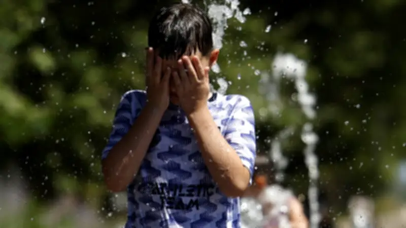 Canicule : 54 départements en vigilance rouge ce mardi 23 juin