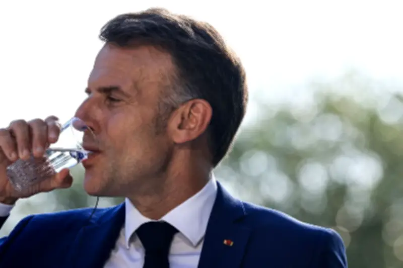 Canicule : l'absence de cap d'Emmanuel Macron pointée du doigt