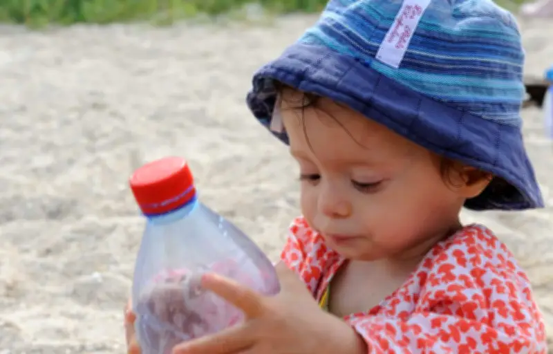 Canicule : les essentiels soldés pour protéger bébé de la chaleur