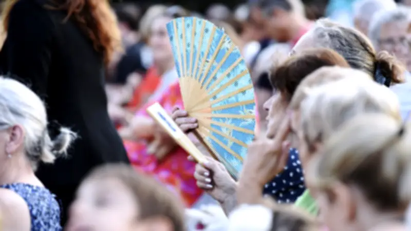 Canicule record : 26 millions de Français en vigilance rouge ce dimanche