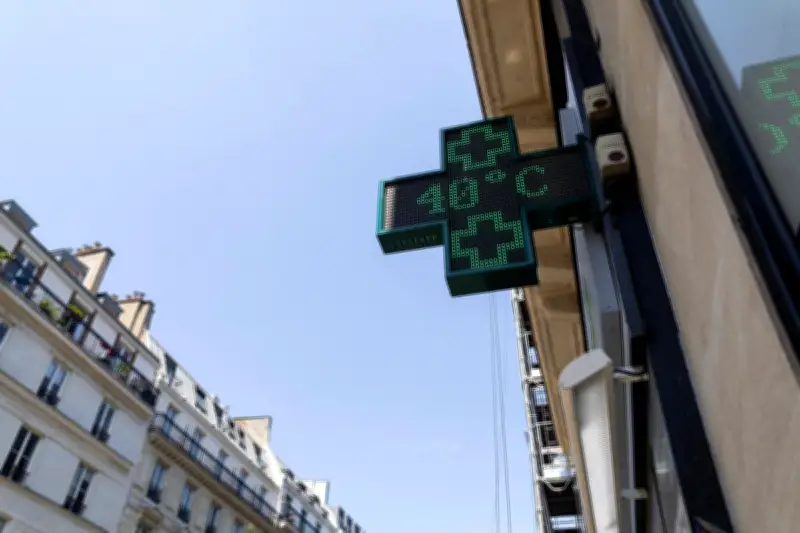 Canicule record : 35 départements en rouge dimanche, 53 millions de Français concernés