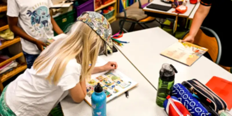 Canicule : syndicats, parents et lycéens réclament une stratégie de long terme pour l'école