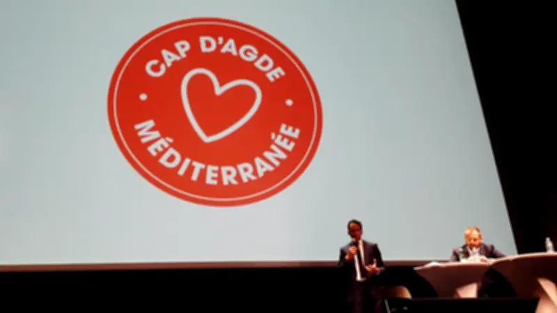 Cap d'Agde dévoile nouveau logo et stratégie pour redevenir "l'Ibiza français"