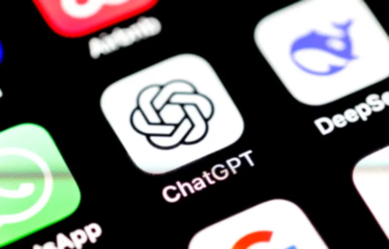 ChatGPT Dreaming V3 : mémoire améliorée et questions de vie privée