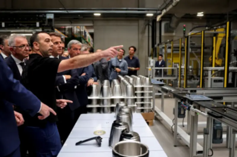 Choose France : les affres d'un écrivain dans les pas du VRP Macron