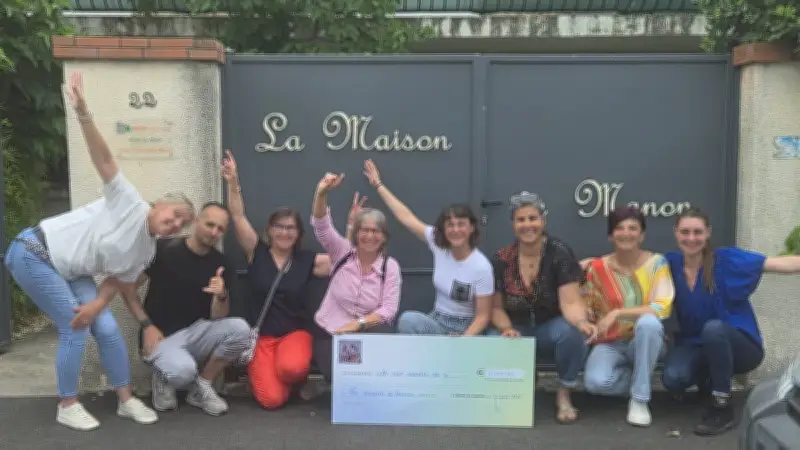 Chèque de 1 170 € remis à la Maison de Manon à Villeneuve-lès-Maguelone